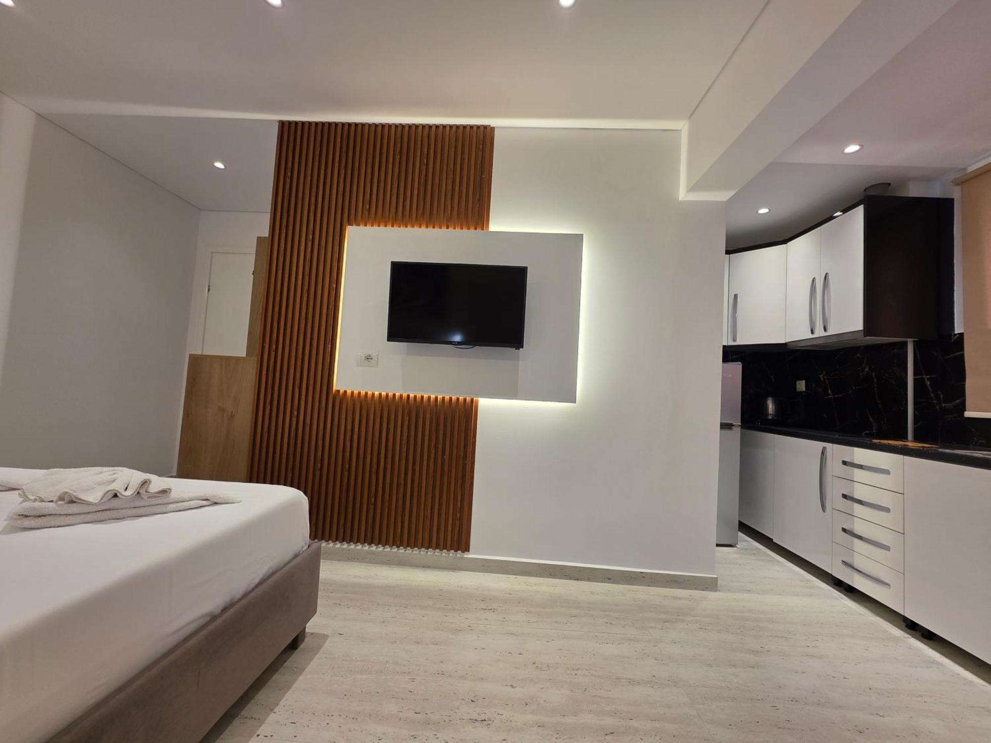Guesthouse Veliaj Ksamil Ngoại thất bức ảnh